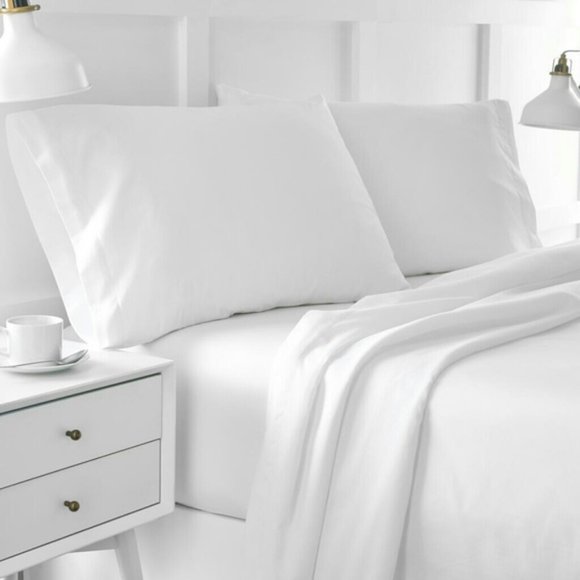 IHG Bedding Nwt Pk Of 2 Hotel Ihg 2x 30 White Pillowcase Poshmark